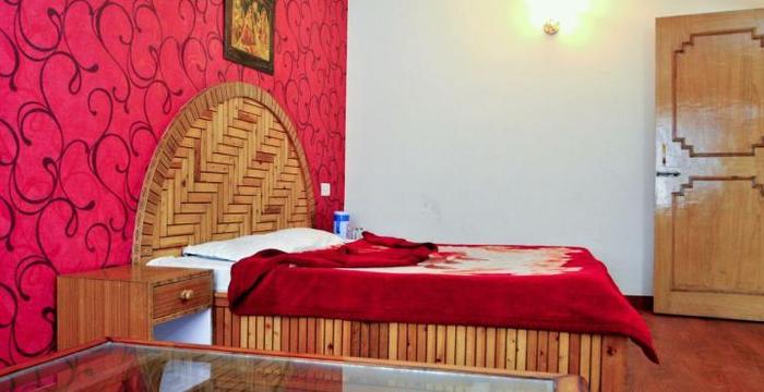 Hotel Naveen 